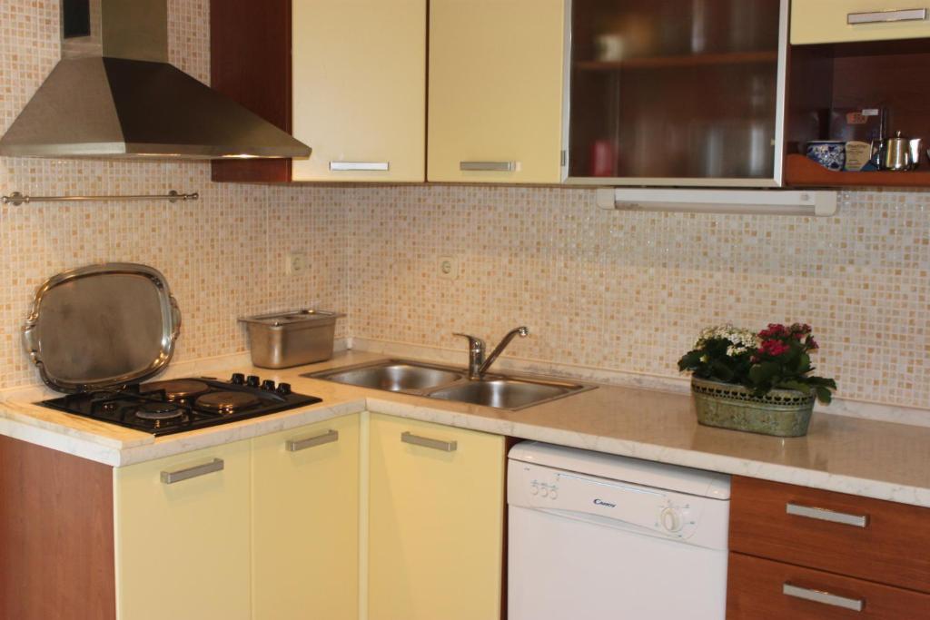 Oasis Apartments Sutivan Ruang foto